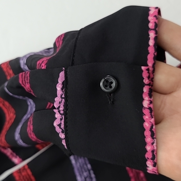 ⭐️3/ $3⭐️ APT. 9 Black Pink Purple Stripes Roll-Up Sleeves Zip Crew Collar Sz M - Picture 7 of 15